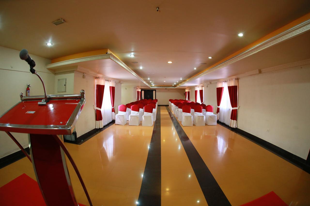 Capital O 46475 Gd International Redfort Otel Nilambūr Dış mekan fotoğraf