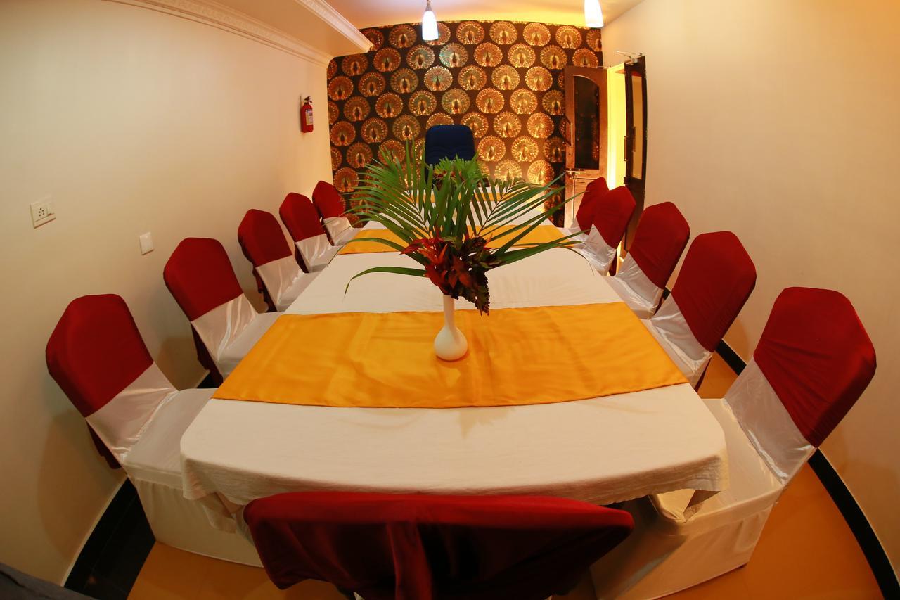 Capital O 46475 Gd International Redfort Otel Nilambūr Dış mekan fotoğraf