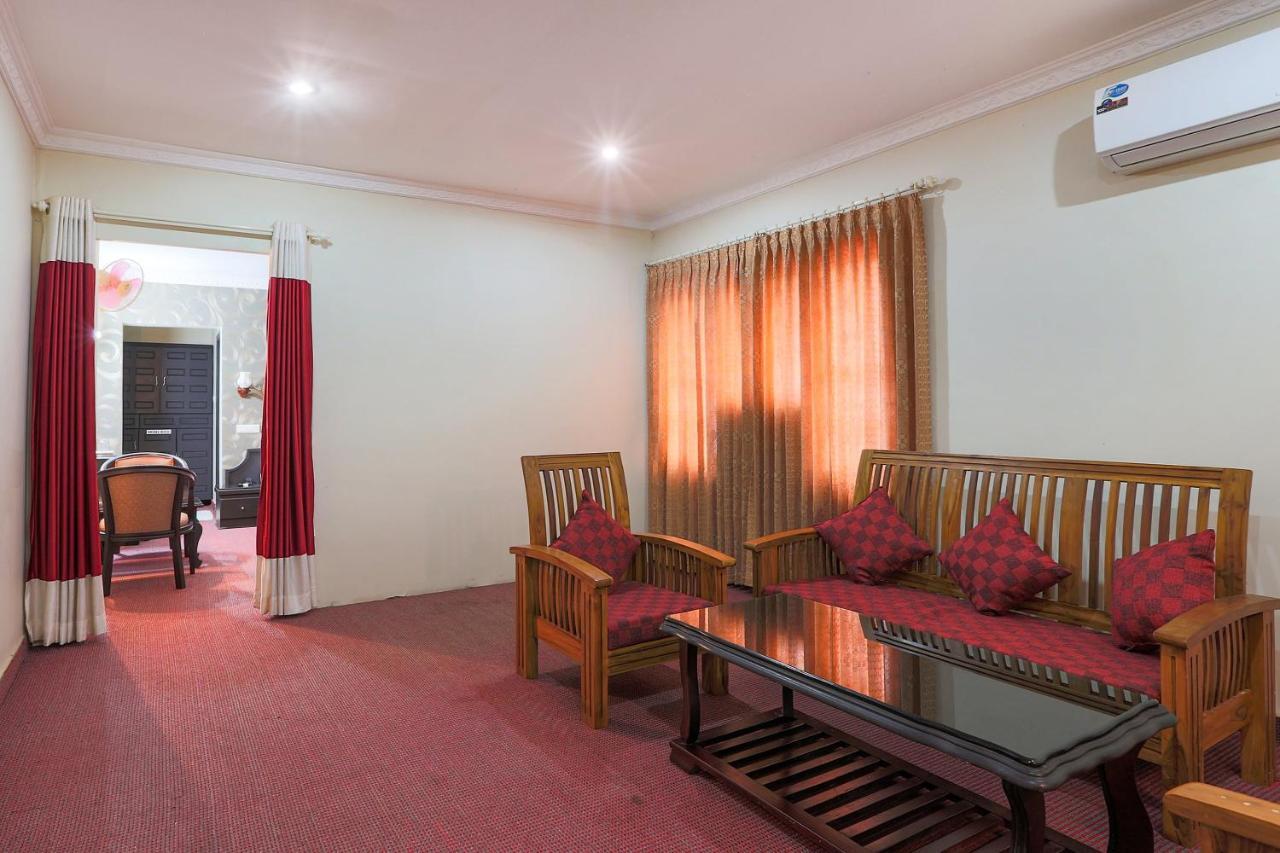 Capital O 46475 Gd International Redfort Otel Nilambūr Dış mekan fotoğraf