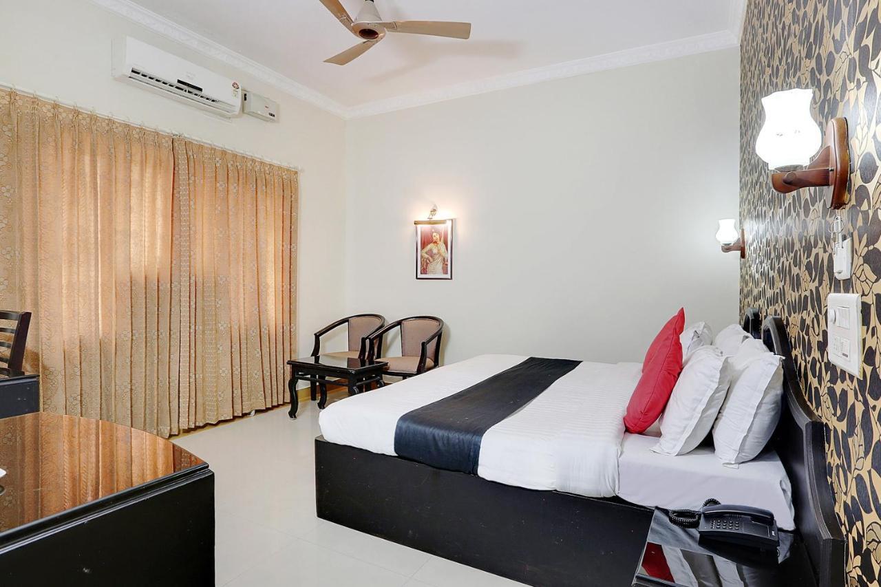 Capital O 46475 Gd International Redfort Otel Nilambūr Dış mekan fotoğraf