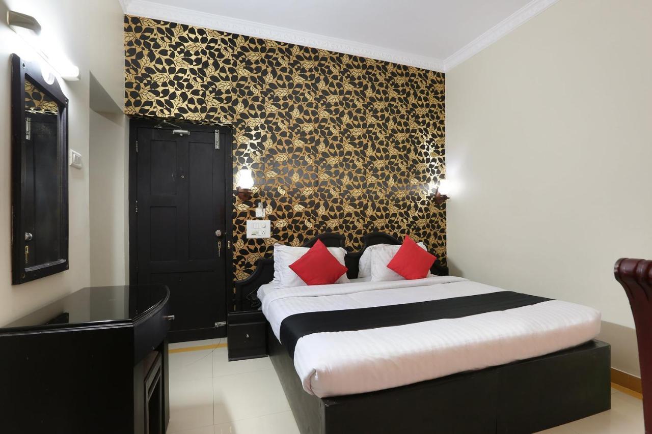 Capital O 46475 Gd International Redfort Otel Nilambūr Dış mekan fotoğraf